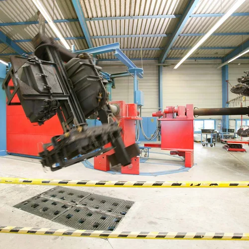 Kunststofftechnik: Rotation der Maschinen