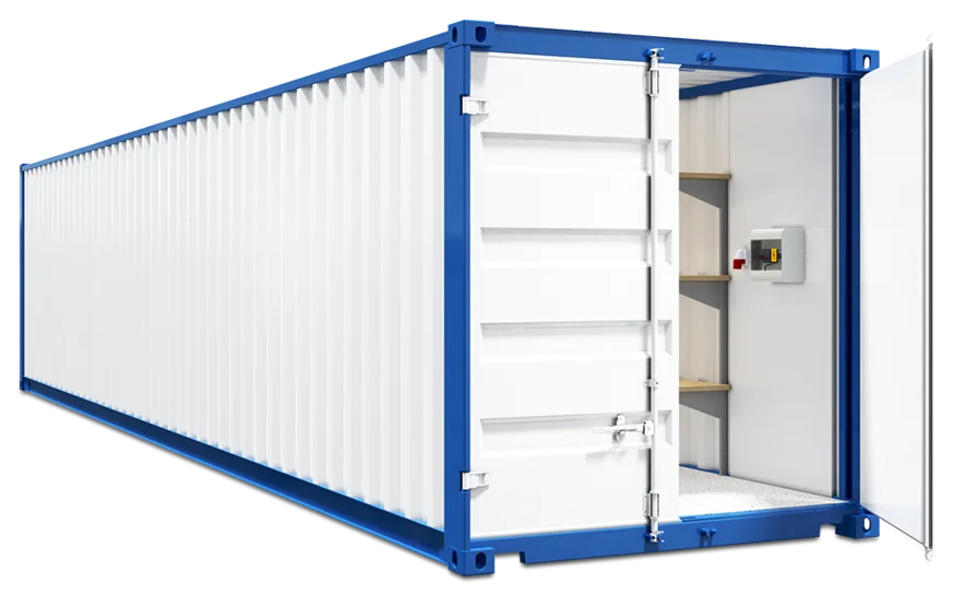 Außenansicht eines Lagercontainers mit geöffneter Tür
