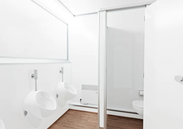Innenansicht WC-Trailer