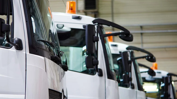 LKW nebeneinander